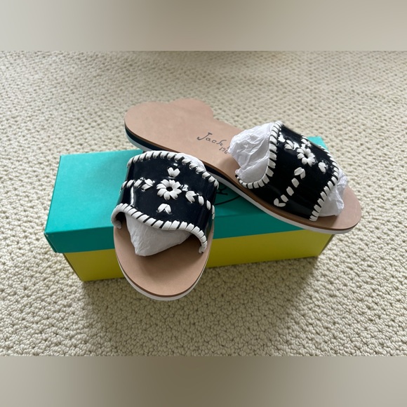 NWT and box. Jack Rodger’s sanibel slides. Navy size 7 - Picture 5 of 7